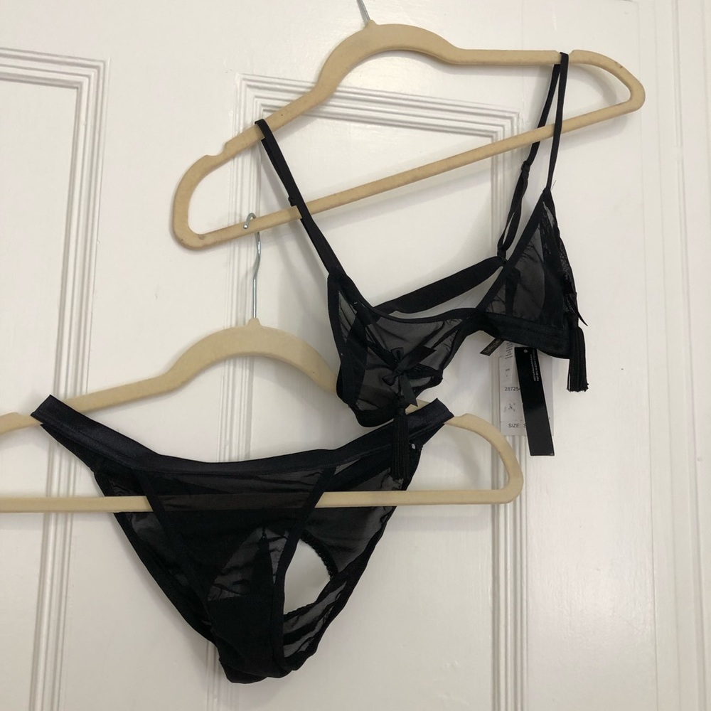 Hanky panky bra and panty set